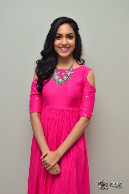 Ritu-Varma-At-Pelli-Choopulu-Movie-100-Days-Function